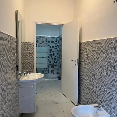 Lejlighed Centro Piazza Manzoni *