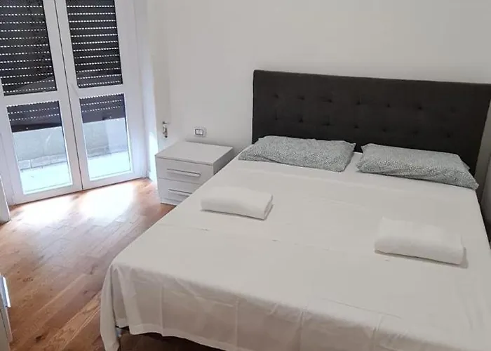 Centro Piazza Manzoni Wi Fi Gratuito Moderno לקו