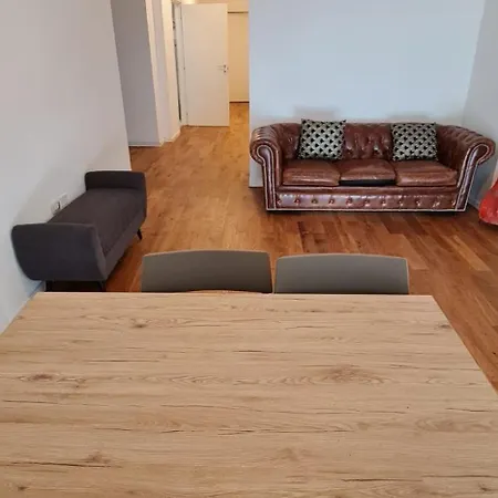 Centro Piazza Manzoni Apartment *