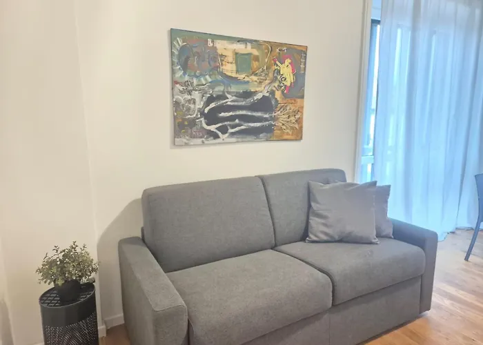 Апартаменты Centro Piazza Manzoni Wi Fi Gratuito Moderno Лекко