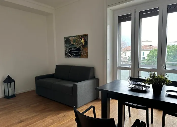 Апартаменты Centro Piazza Manzoni Wi Fi Gratuito Moderno Лекко