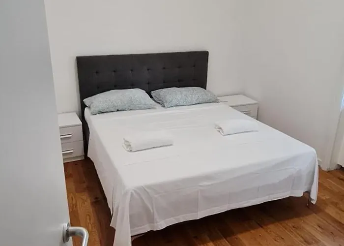 Centro Piazza Manzoni Wi Fi Gratuito Moderno Апартаменты Лекко